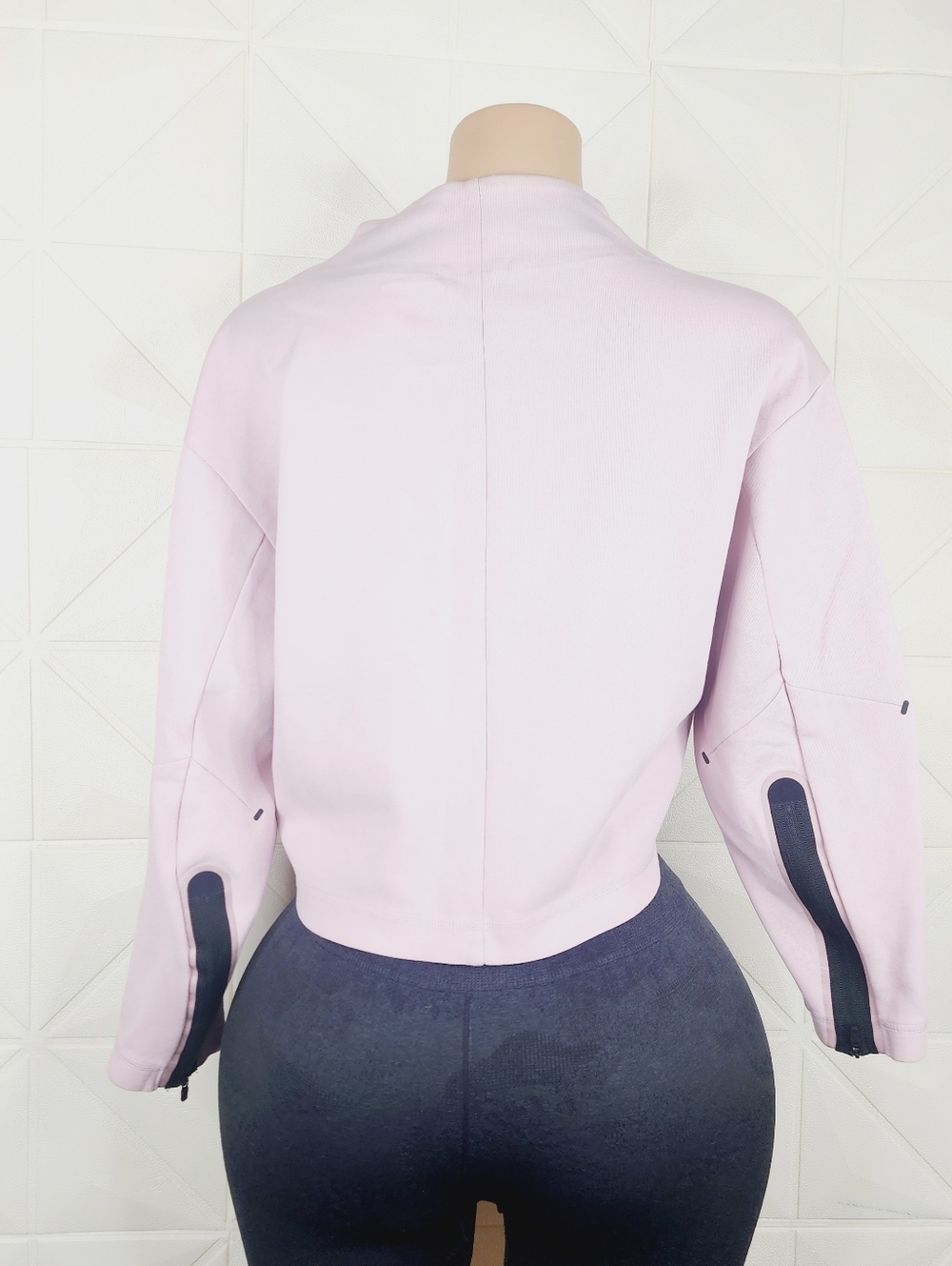 Nike Sportswear Tech Fleece Wom Cropped Mock-Neck Pullover - Picture 4 of 7